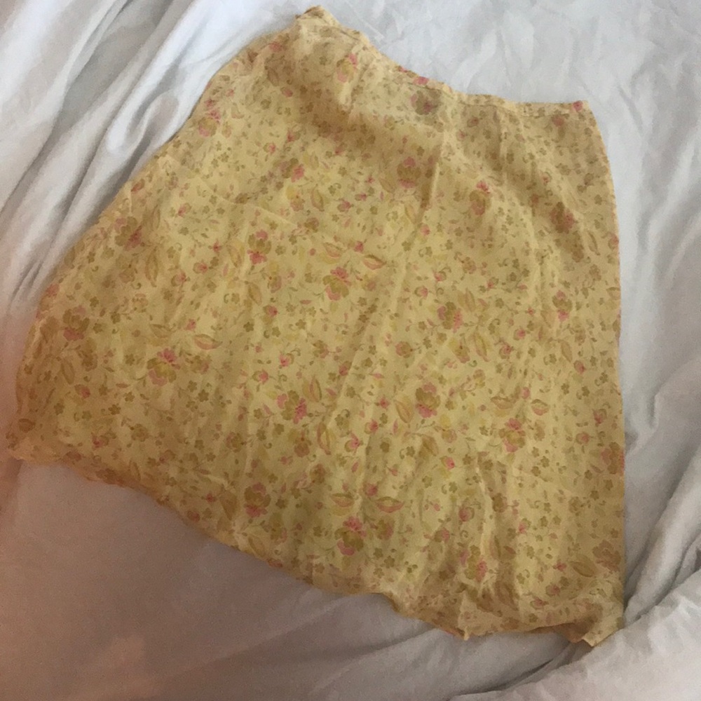 90’s Yellow Skirt set - Picture 4 of 5
